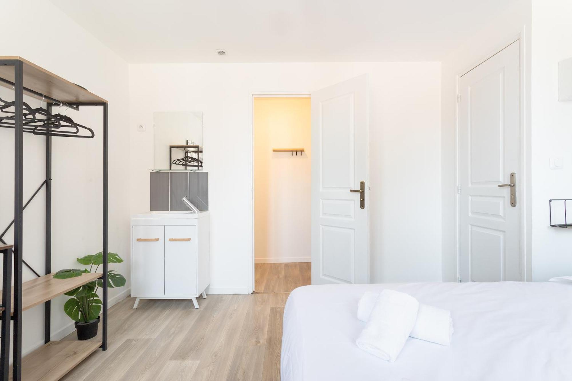 S&K Suite Grande Rue Roubaix - Chambre Spacieuse Et Sdb Privee - Netflix Et Cuisine 외부 사진